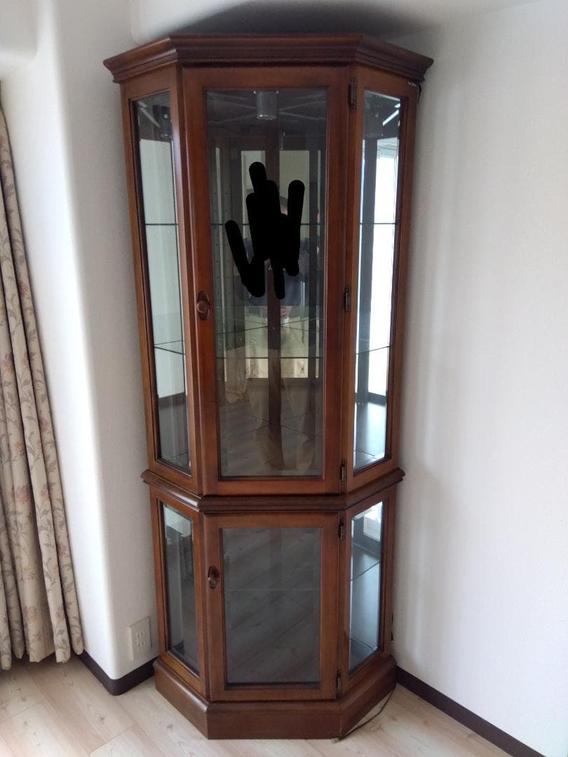 p*o様 karimoku カリモク キュリオケース コーナーキャビネット 飾り