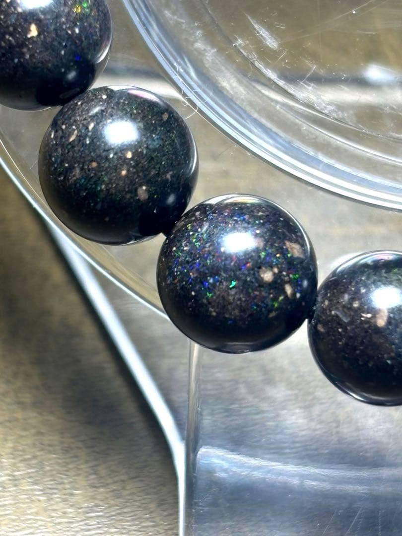 【新入荷】高品質　ブラックマトリックスオパールブレス10.2㎜（新品未使用）虹色