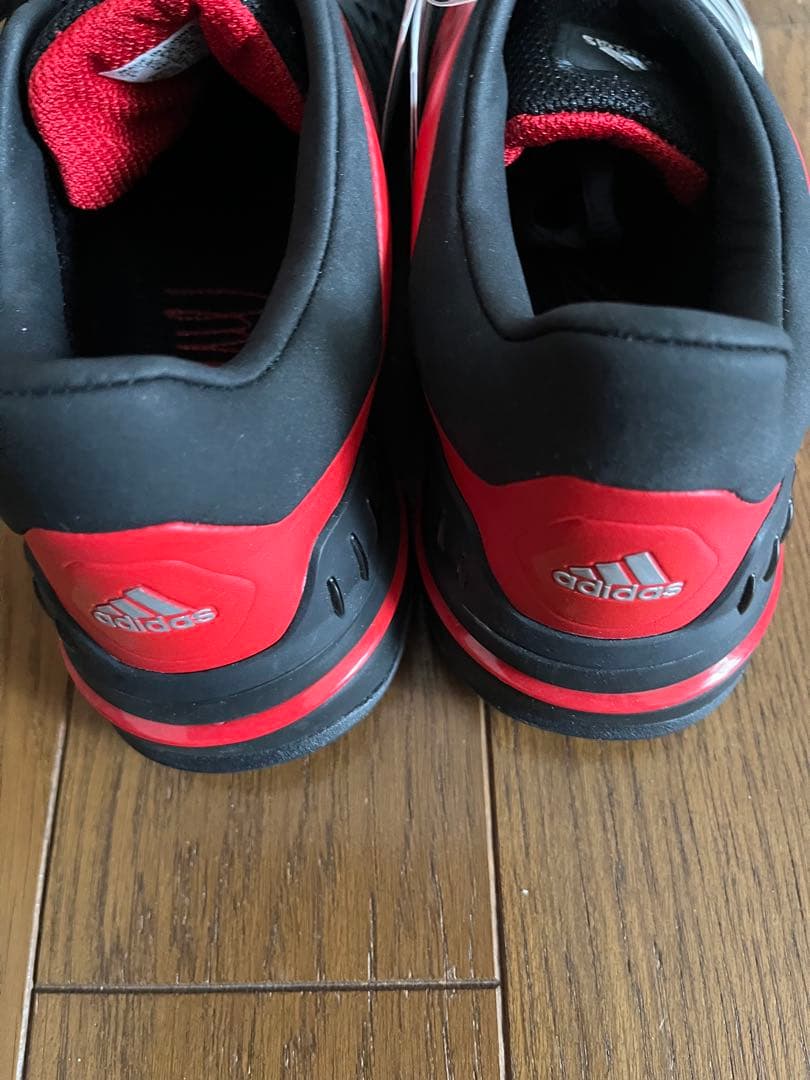 値下げしました。アディダス　テニスシューズ　バリケード6