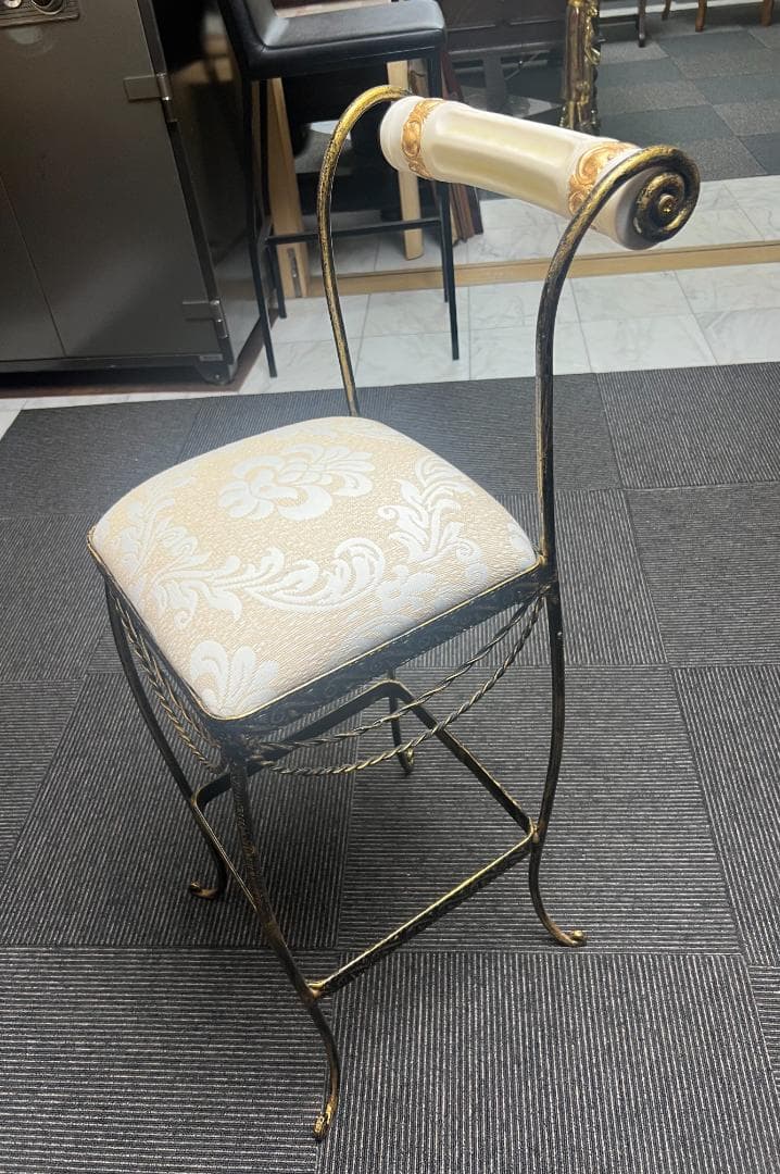 【美品】アンティーク風カウンターチェア