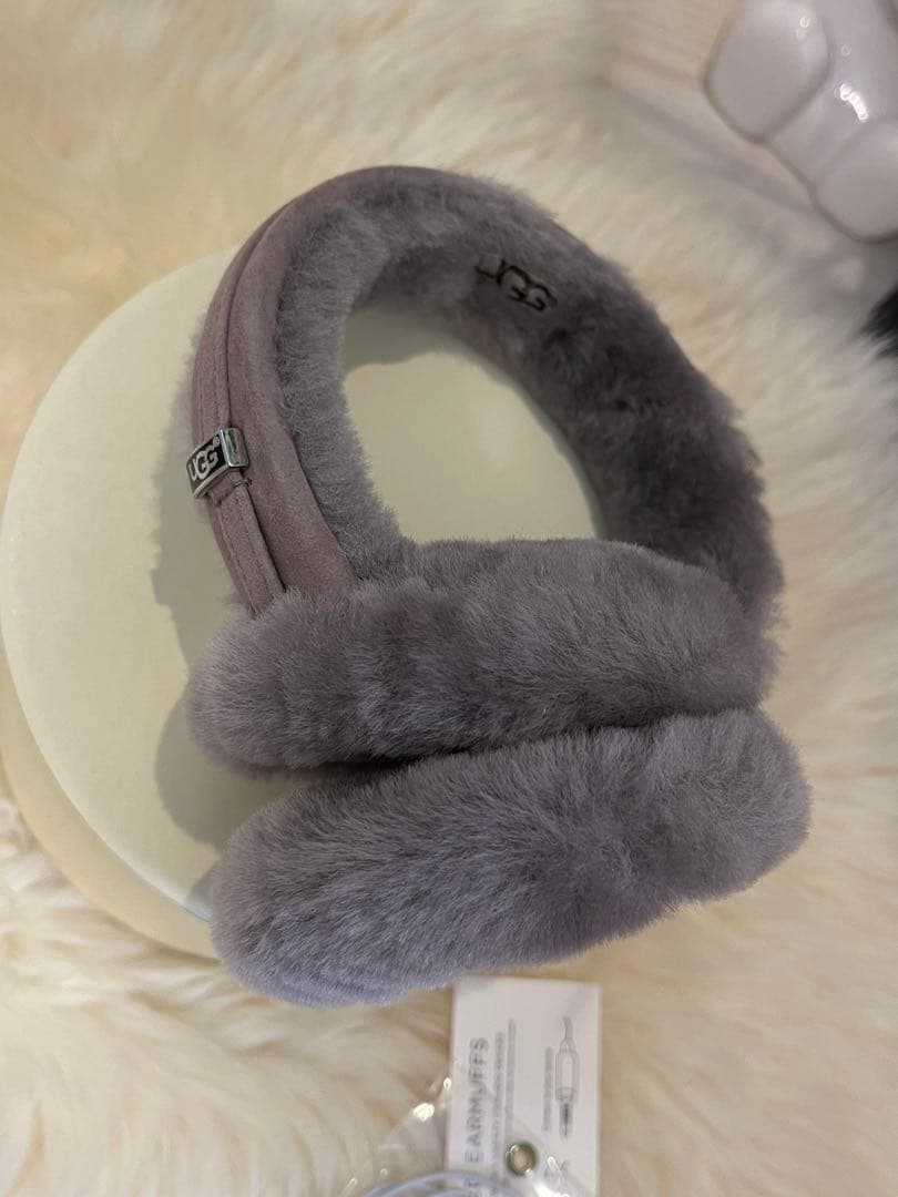 【新品・未使用】 UGG イヤホン付イヤーマフ　ヘッドホン