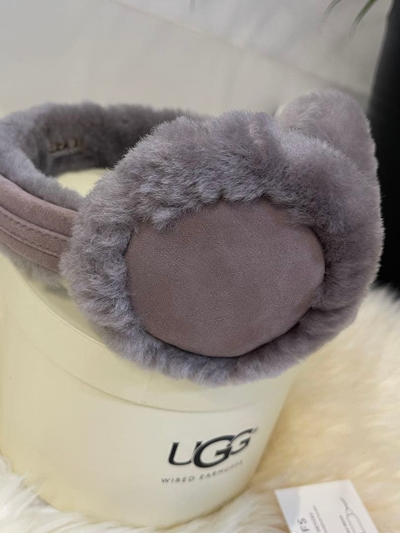 【新品・未使用】 UGG イヤホン付イヤーマフ　ヘッドホン