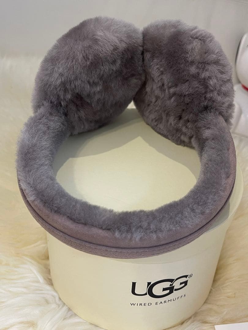 【新品・未使用】 UGG イヤホン付イヤーマフ　ヘッドホン