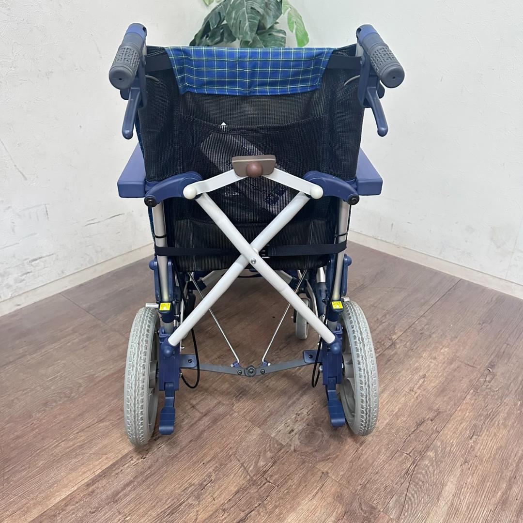 ウチエ　ハイパーコンパクトB　　折り畳み式　車いす　介護式　　肘跳ね上げ　　軽量