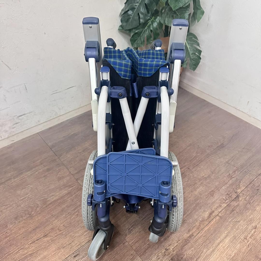 ウチエ　ハイパーコンパクトB　　折り畳み式　車いす　介護式　　肘跳ね上げ　　軽量
