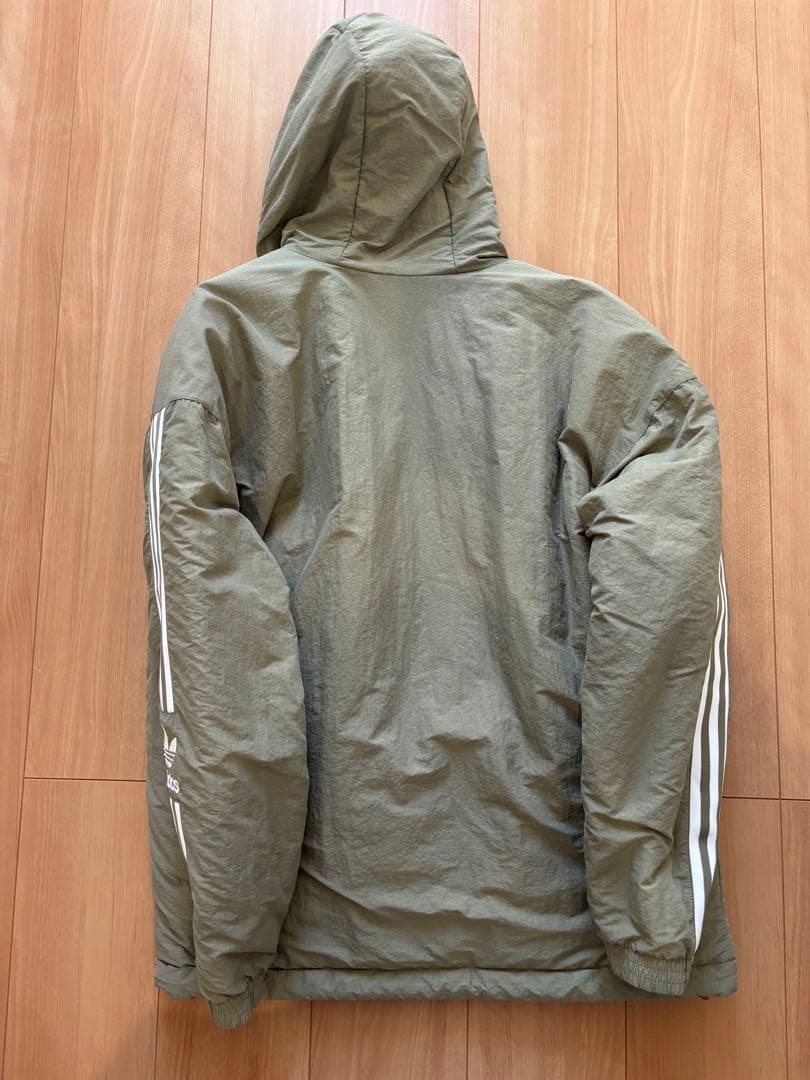 adidas リバーシブルジャケット オリーブ・ネイビー