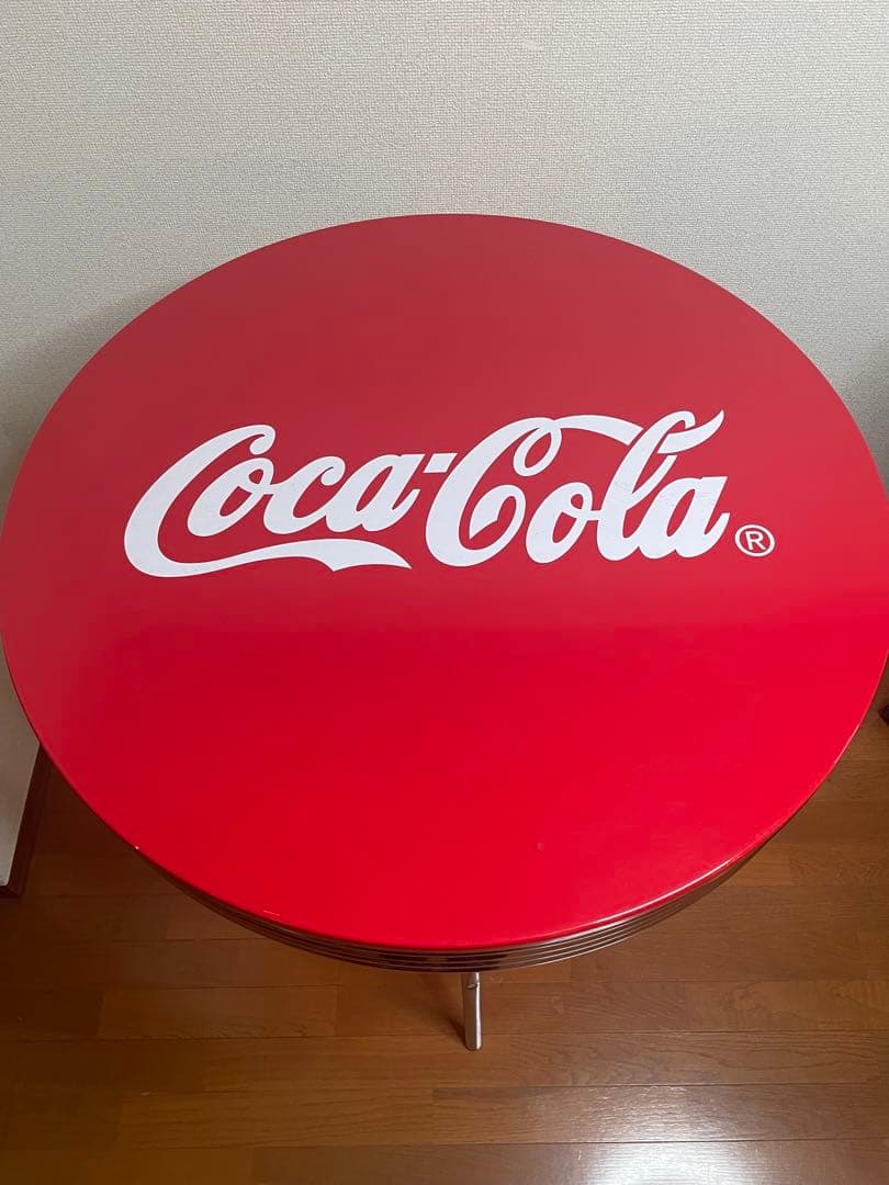 コカコーラ　ハイテーブル