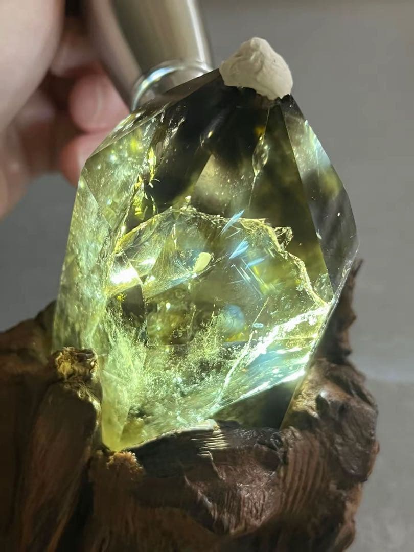 【専用台座付き】ブルーラダー入りゼウススモーキーシトリンフリーフォーム