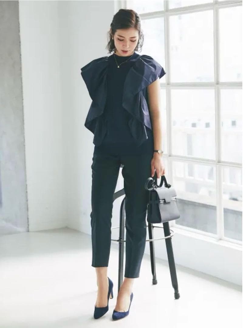 ◾️極美品　セブンテン　seventen　ラッフルタフタニット　ネイビー　フリル