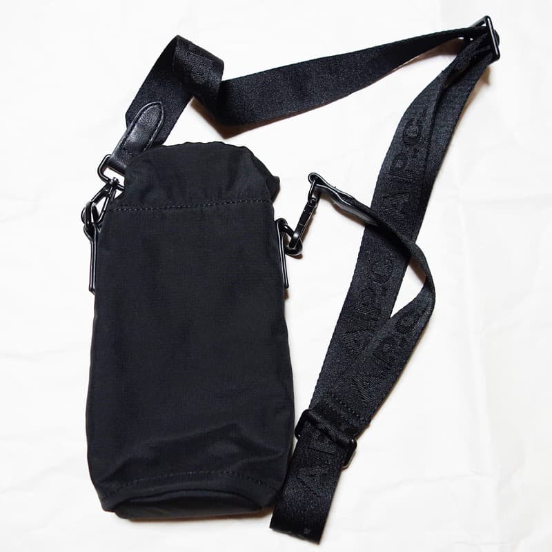 アーペーセー（A.P.C.）のウォーターボトルホルダー
