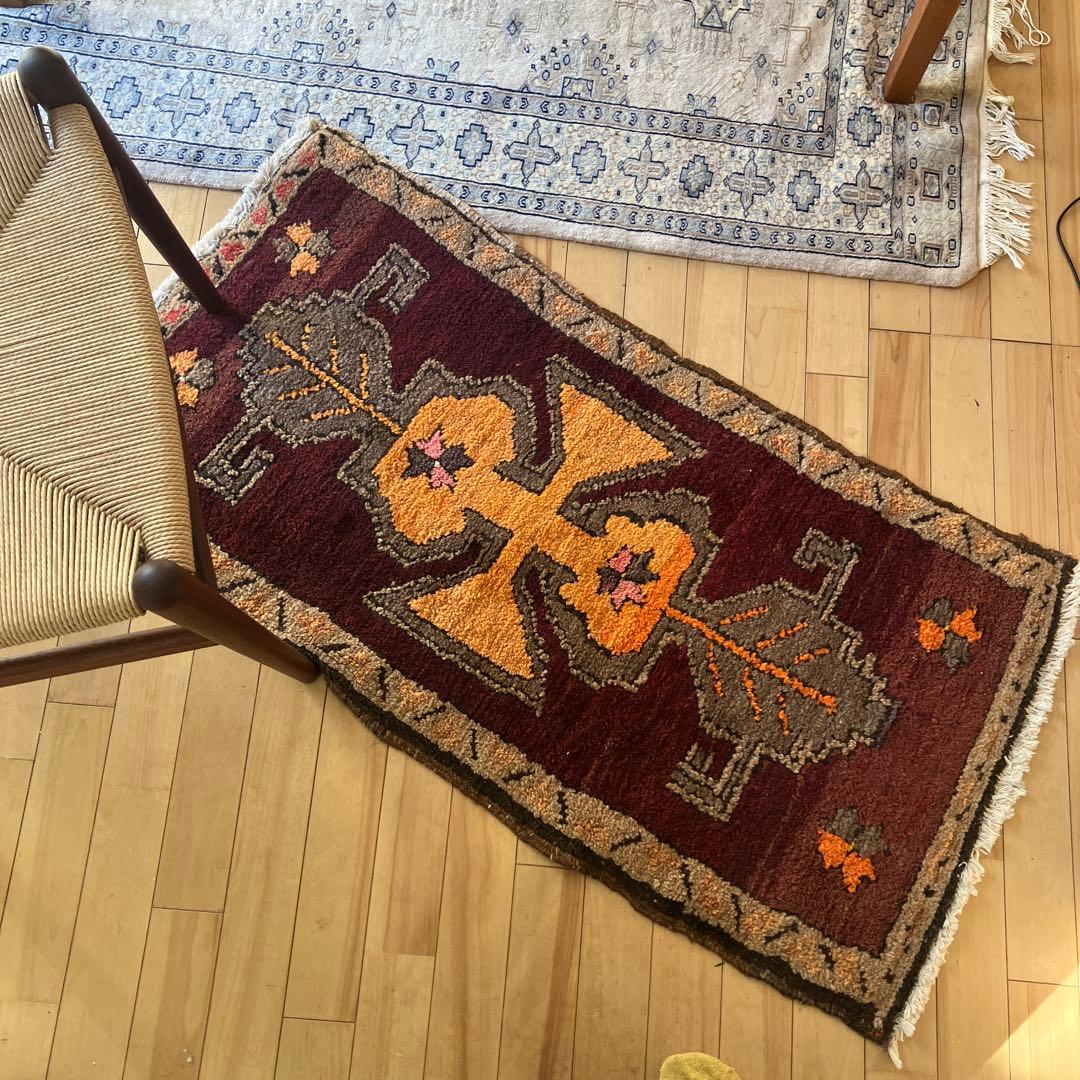 【りょう】トライバルラグ　グランピエ　115㎝×59㎝