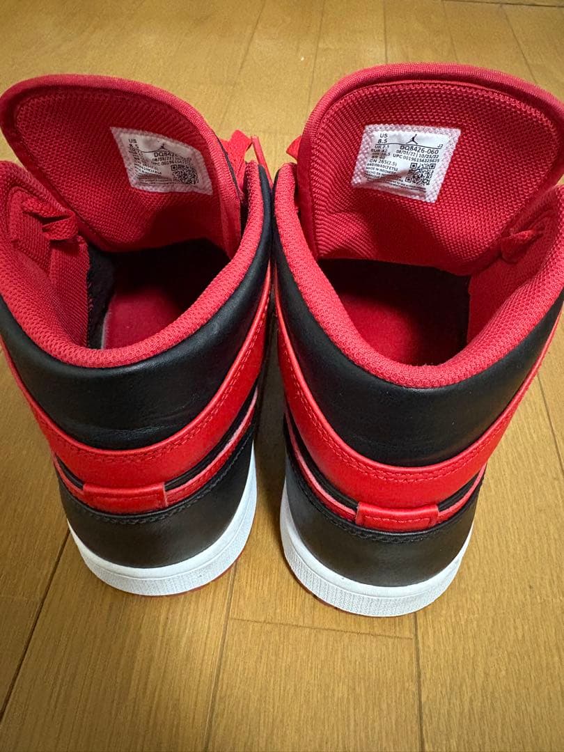 靴 Nike Air Jordan 1 Mid \"Bred Toe\"