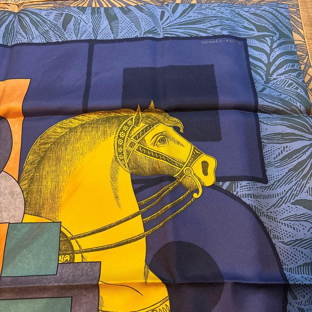 エルメス　カレ　90 カヴァリエ・アン・フォルム