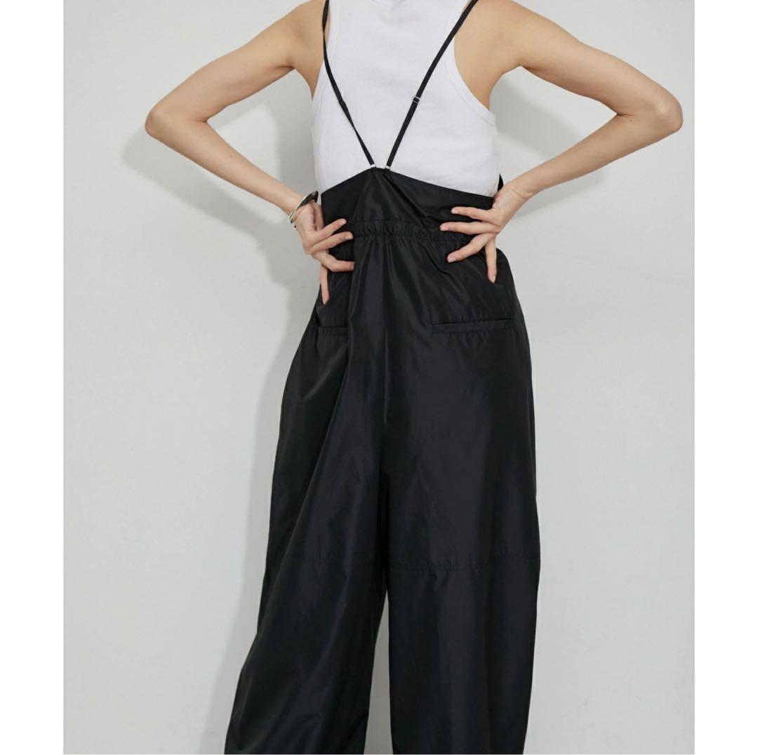 ADAM ET ROPE' アダムエロペ シャイニータフタ撥水ロンパース