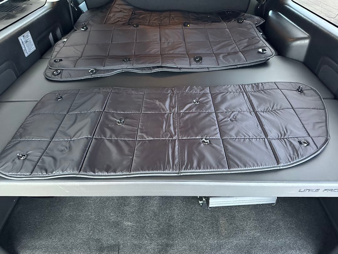 ハイエース　サンシェード1台分