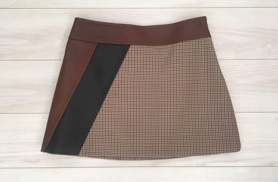 セール！miumiu ミュウミュウ スカート