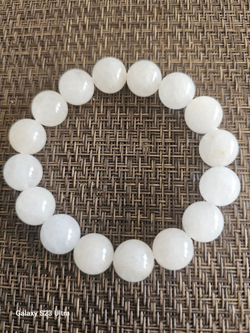 乙女鉱山産乙女水晶１２mm１６石ブレスレット