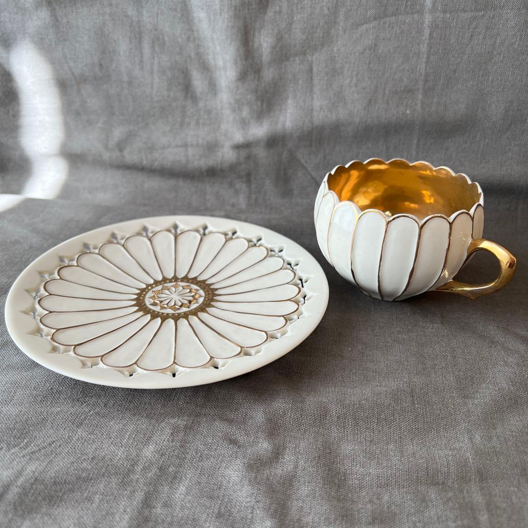 伊藤剛俊　希少ホワイトandゴールド　カップとお皿のセット