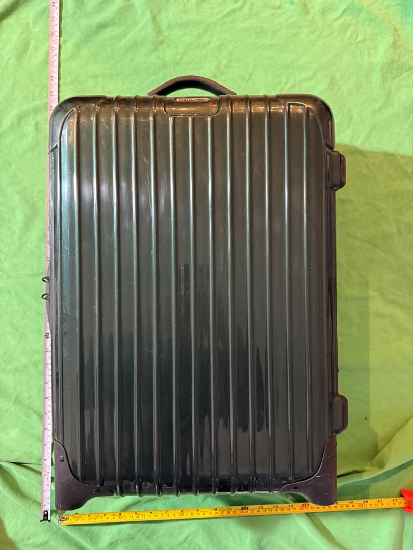 Rimowa Salsa キャリーオンスーツケース – グリーン