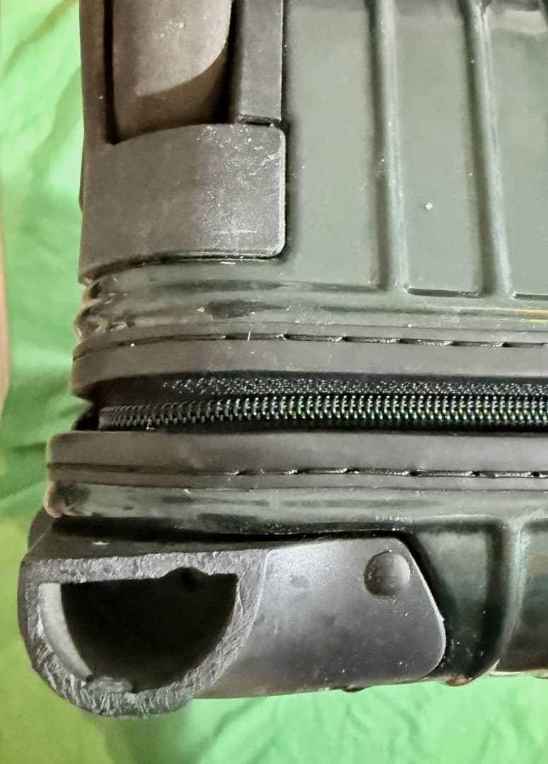 Rimowa Salsa キャリーオンスーツケース – グリーン