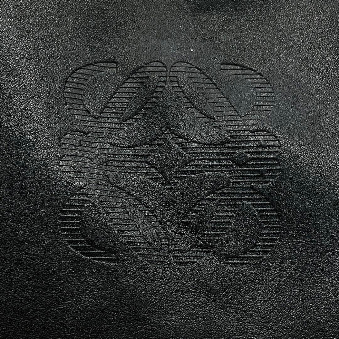 【LOEWE】ボストンバッグ　アナグラム型押し　柔らかレザー　ブラック　南京錠