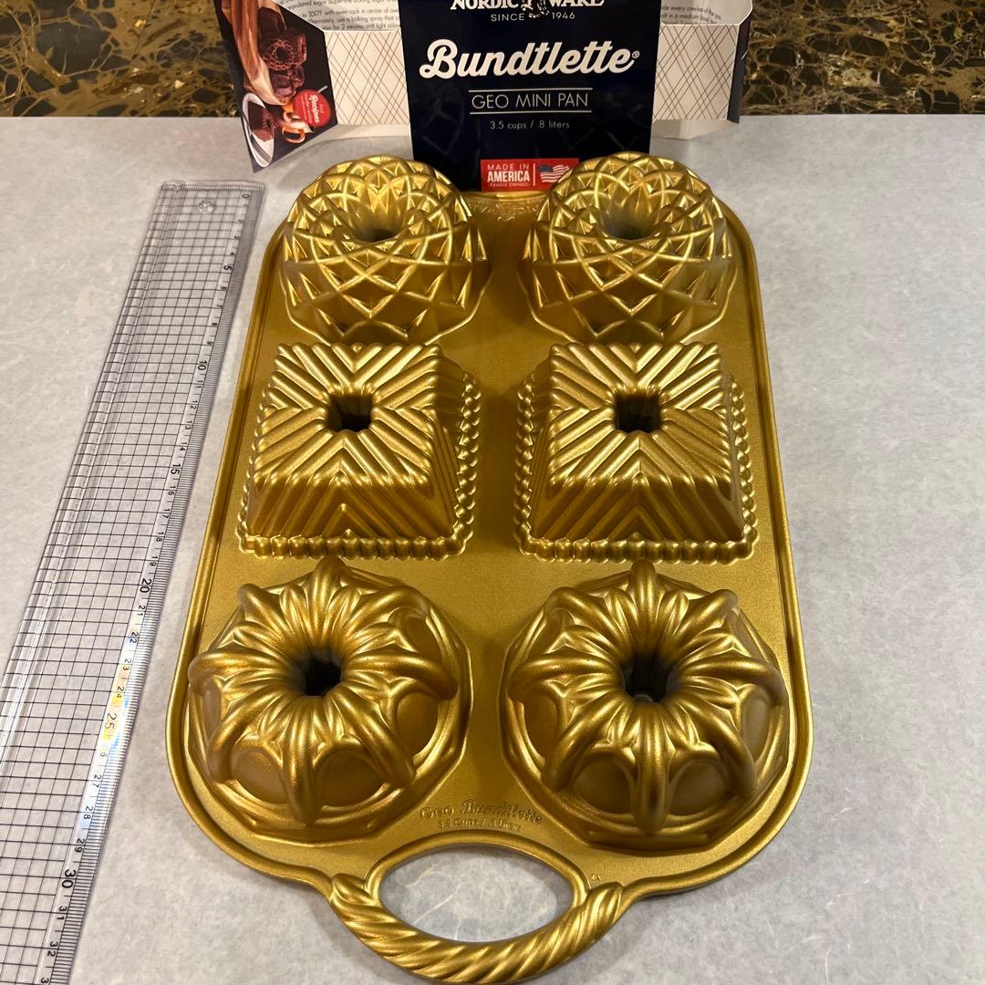 値下げ【新品】ノルディックウェア ゲオ Nordic Ware Geo ケーキ型