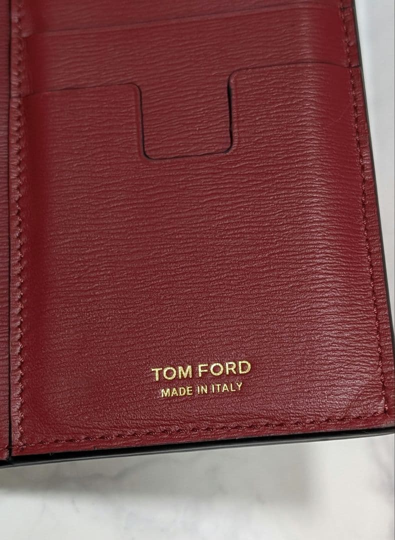 【早いもの勝ち価格】TOMFORD メンズレザー二つ折り財布 バーガンディ