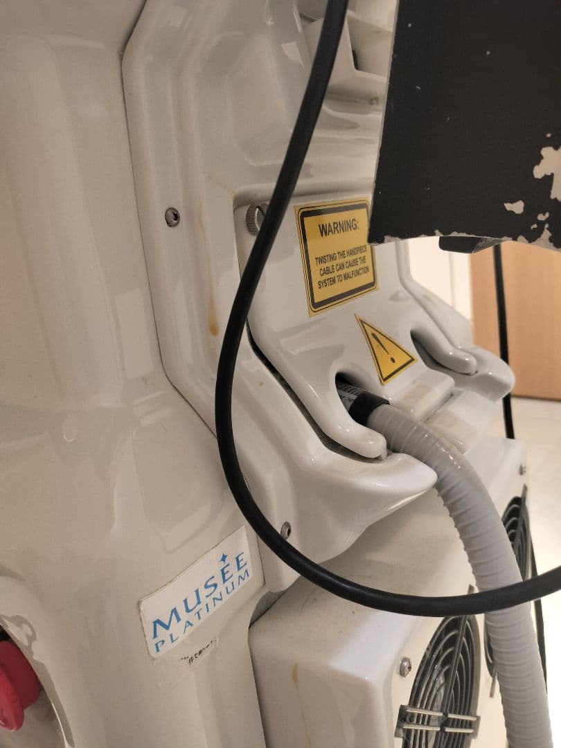 DEKA MUSEE PLATINUM 業務用脱毛器　脱毛エステ店の方へオススメ