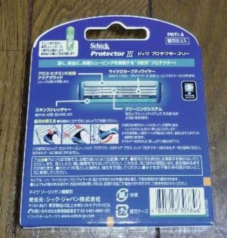 Schick Protector III 替刃８個入り × ４