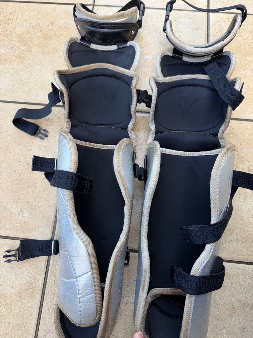 ハタケヤマ　軟式　オーダーキャッチャー防具 シルバー/ブラック