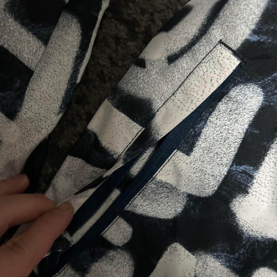 O*o様 Quick silverスノーボードウェア　防寒着　メンズ　スノボー