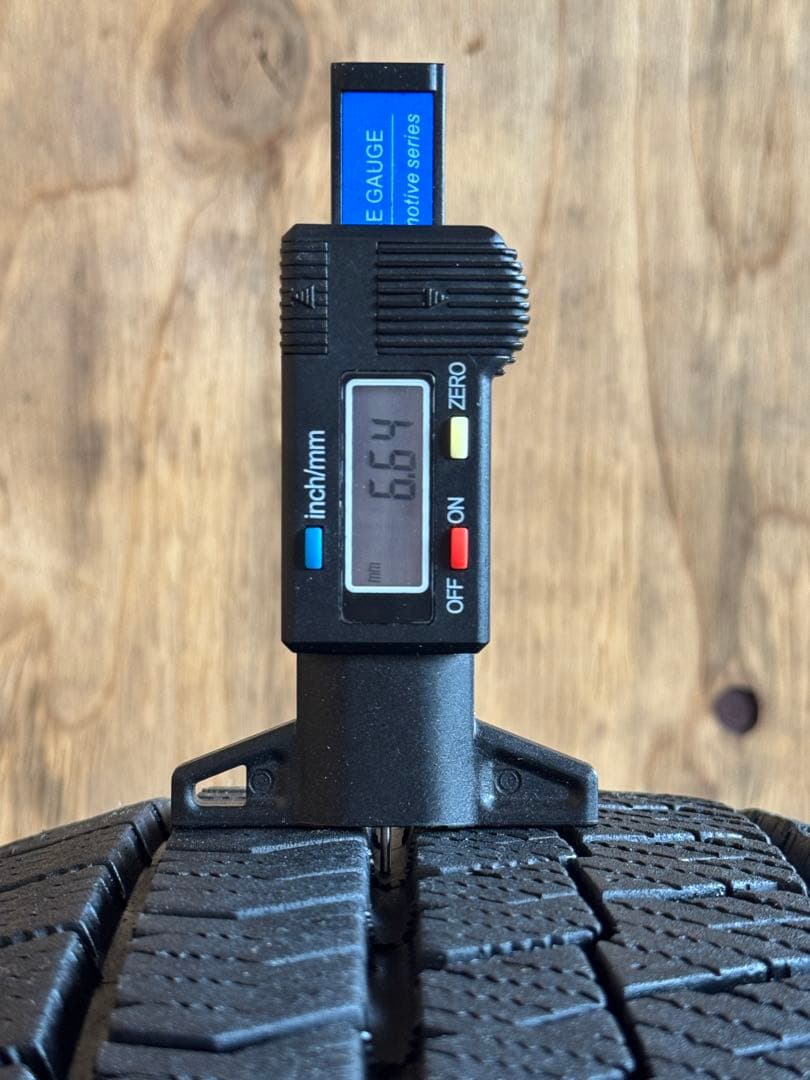 タイヤ・ホイール (478)(1)195/65R15BRIDGESTONE BLIZZAKVRX2