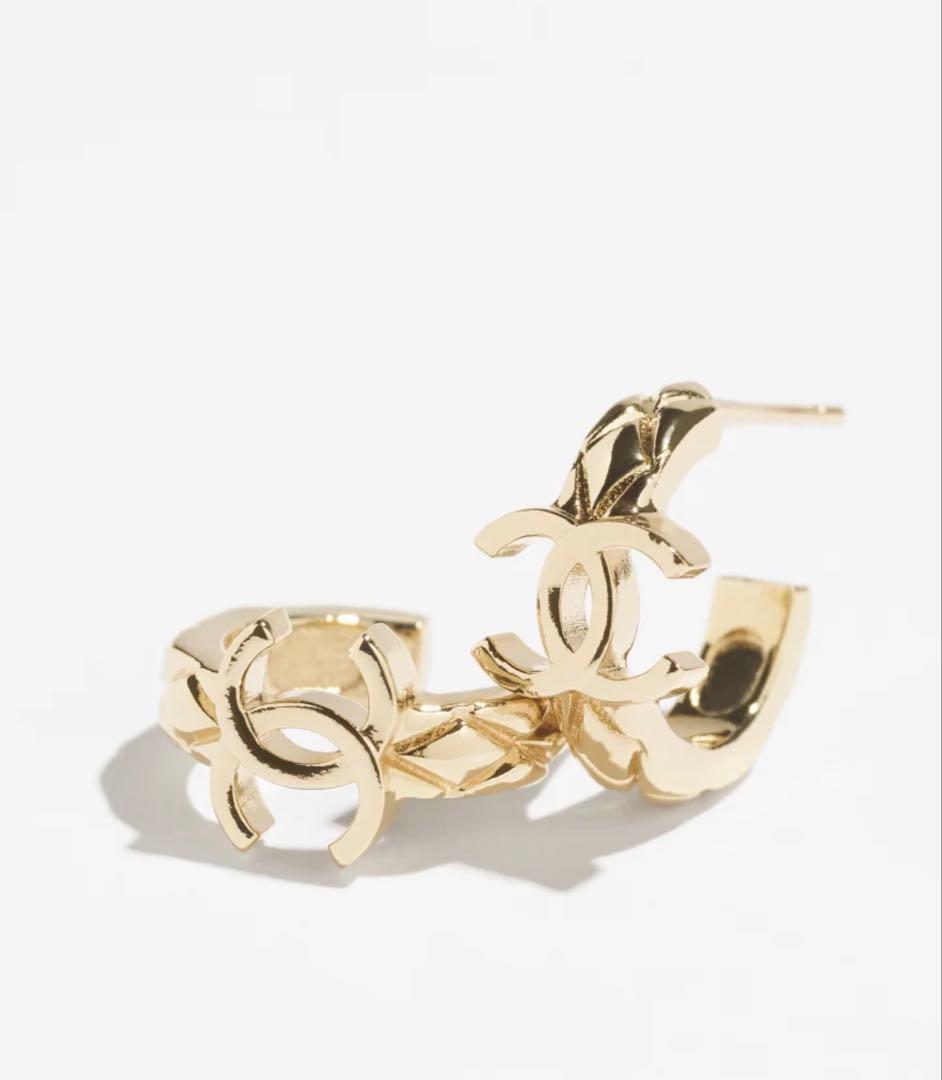 値下げ！新品未使用　シャネル　フープピアス　CCロゴ　ゴールド　26P 最新作