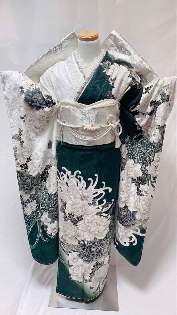 専用品　緑色 花柄振袖 振袖のみ