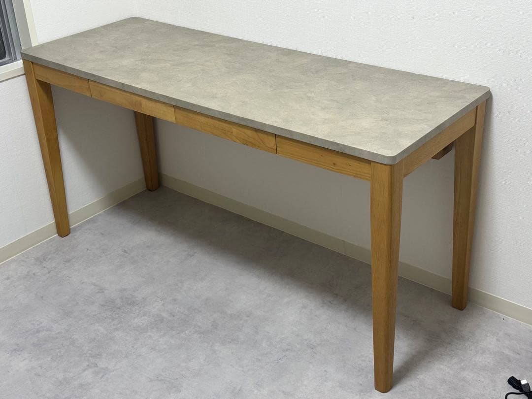【値下げしました】天板モルタル風 机 テーブル デスク 140×50