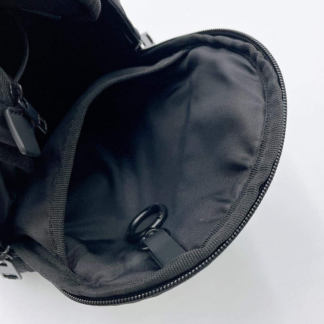 美品 DIESEL RUTENYO ボディバッグ ワンショルダーブラックf418