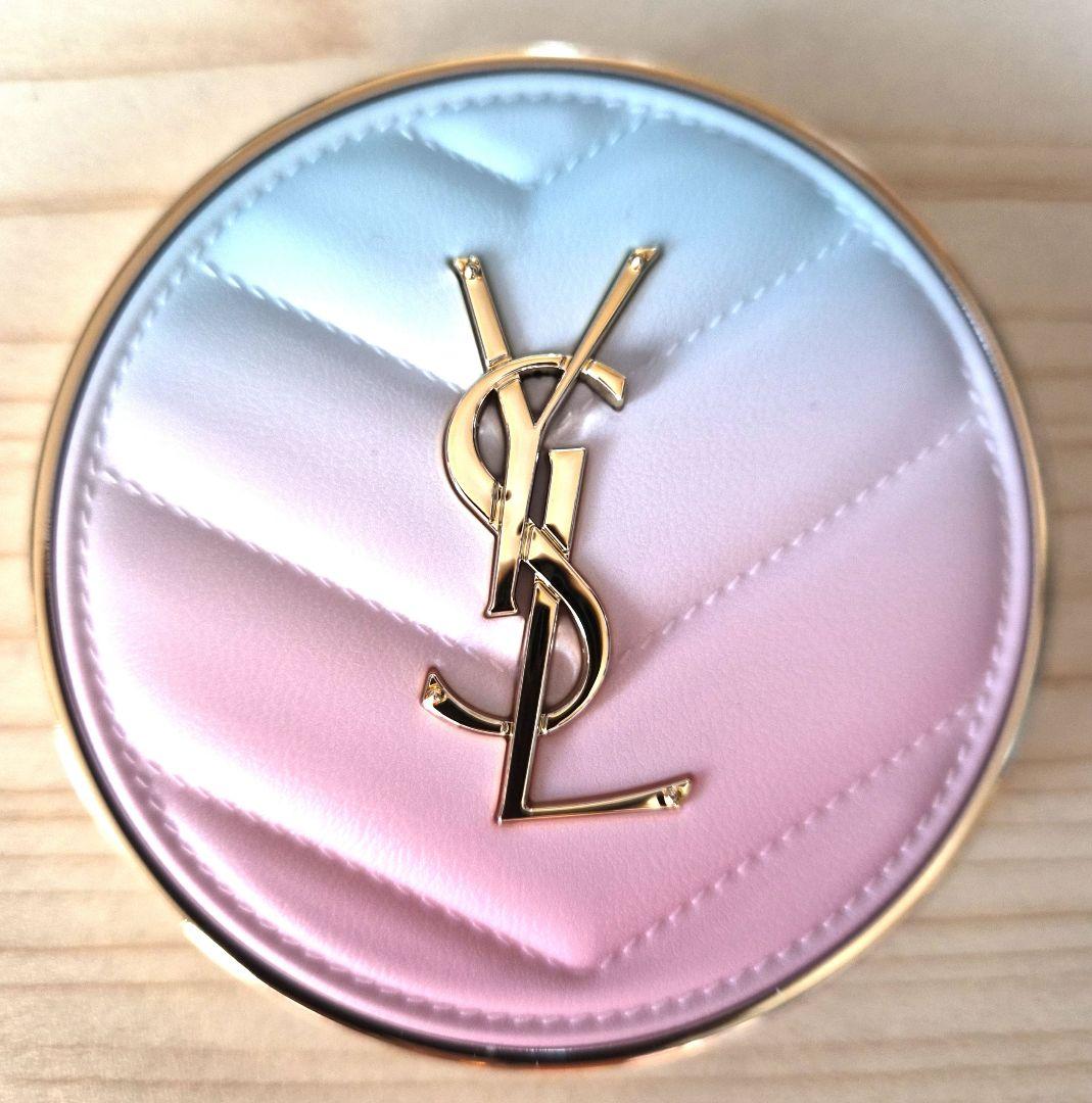 イヴ・サンローラン クッションファンデーション　B 10