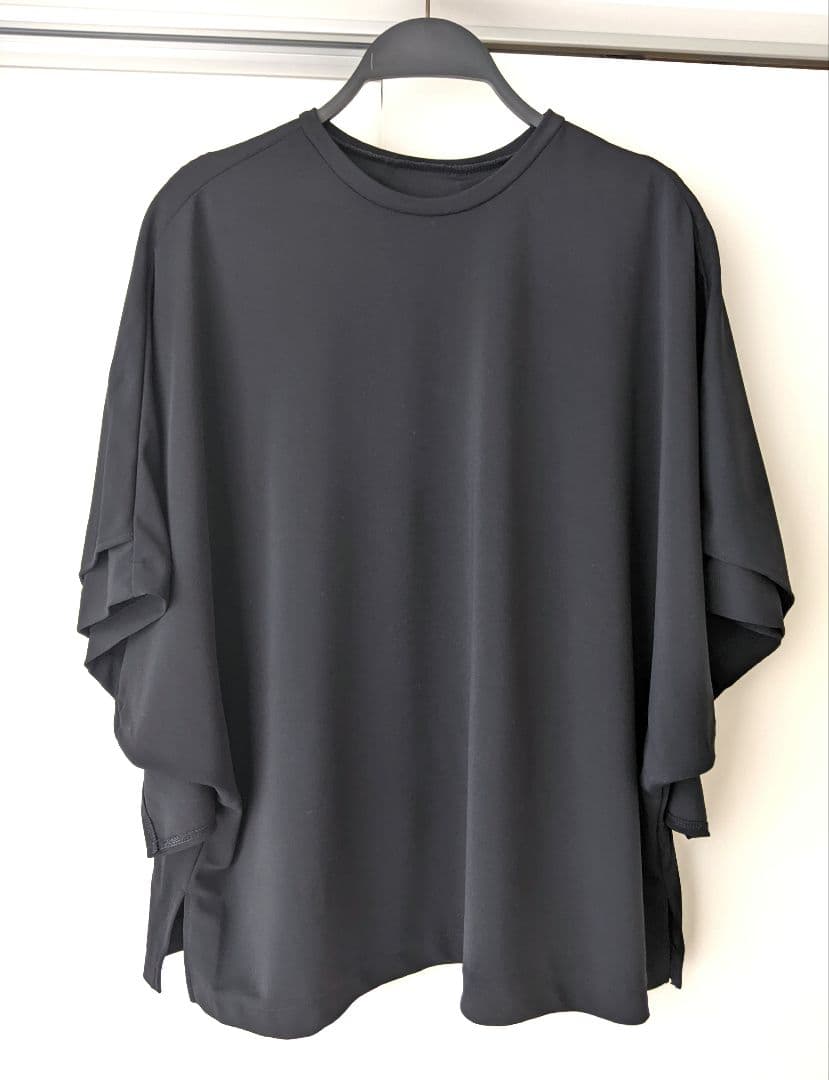 【極美品】ADOREアドーア プルオーバー ブラウス ストレッチ素材 38 黒