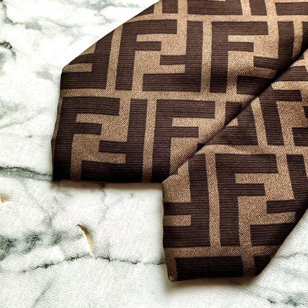 希少✨極美品✨汚れなし✨フェンディ　特大ズッカ柄　人気色ブラウン　ネクタイ
