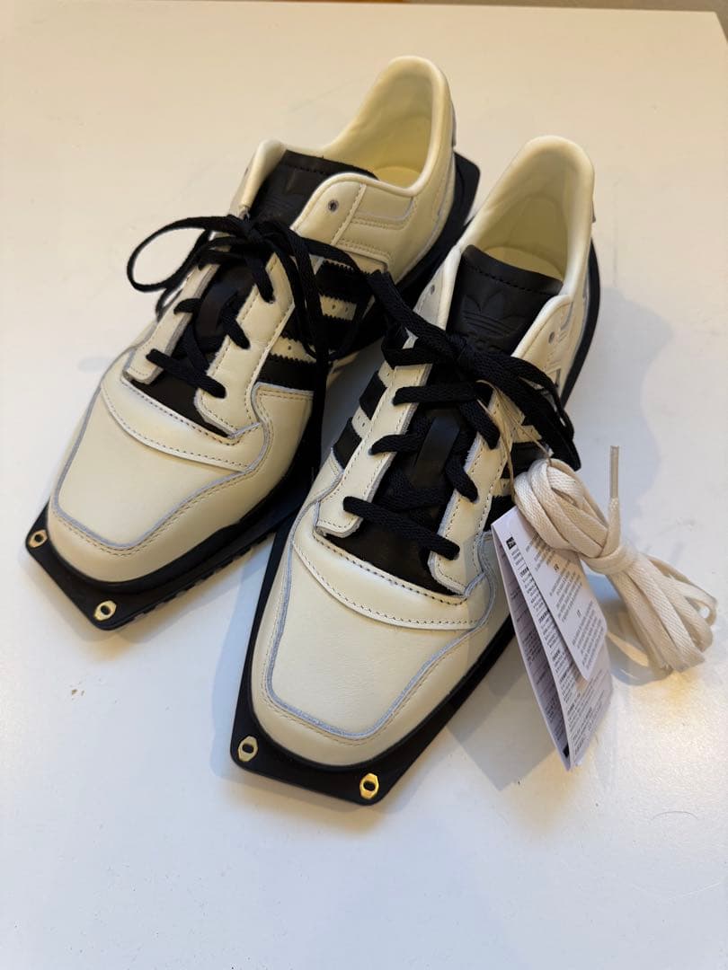 adidas フォーラム SQ W 25cm試着のみ・ほぼ新品ホワイト×ブラック