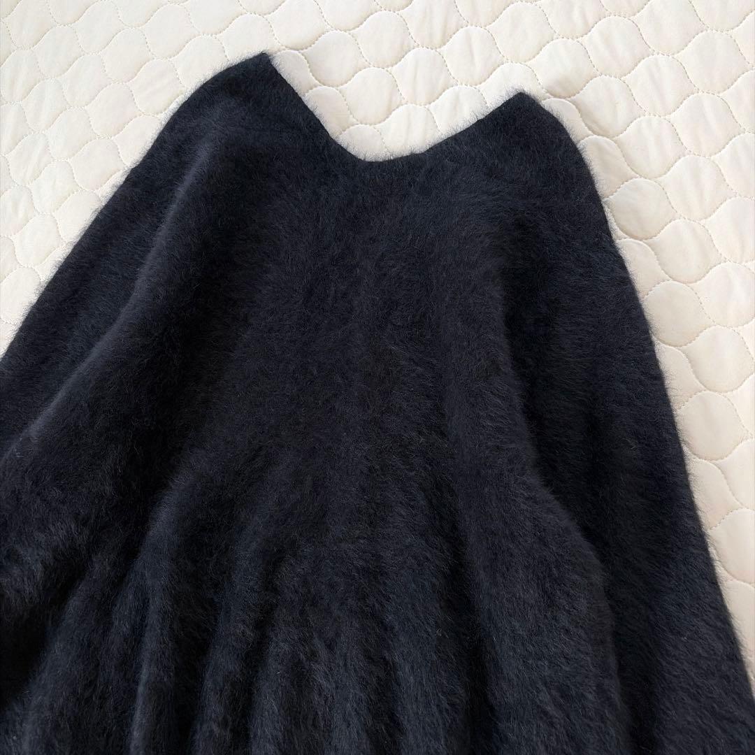 【極美品】BEARDSLEY ファーニットフレアプルオーバー　ニット　ブラック