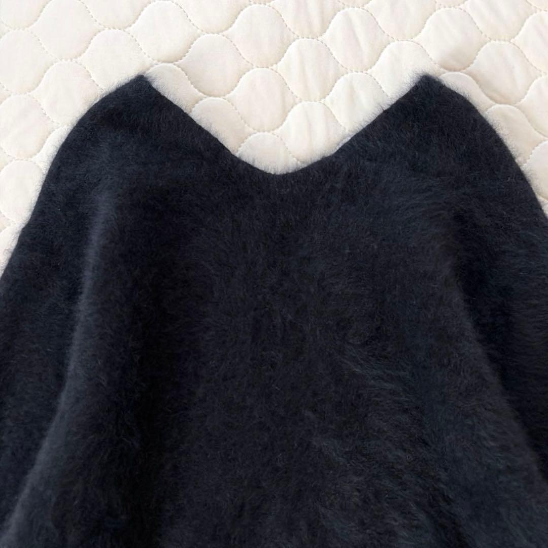 【極美品】BEARDSLEY ファーニットフレアプルオーバー　ニット　ブラック