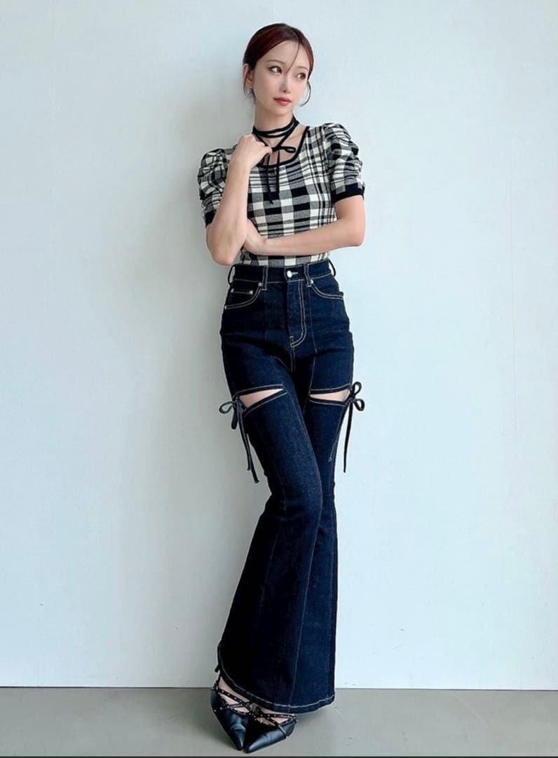 カットアウトリボンデニムパンツ　インディゴブルー