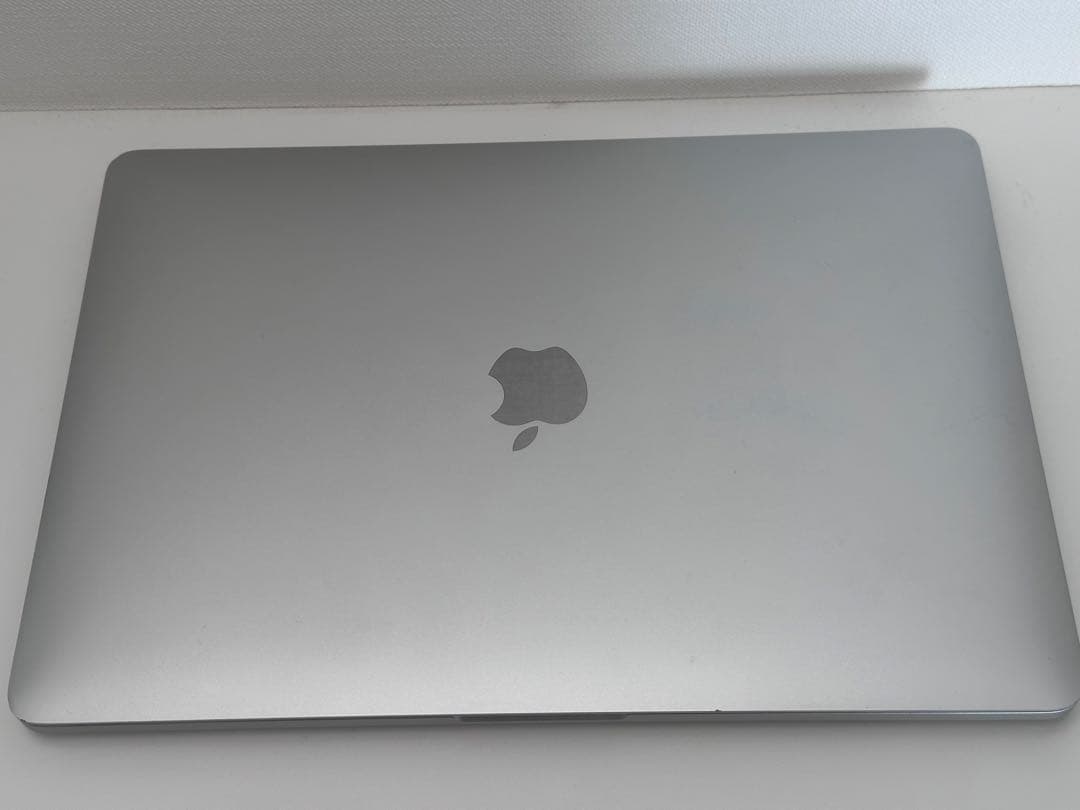 2*1様 MacBook Pro2020 Core i7•16GB •512GB