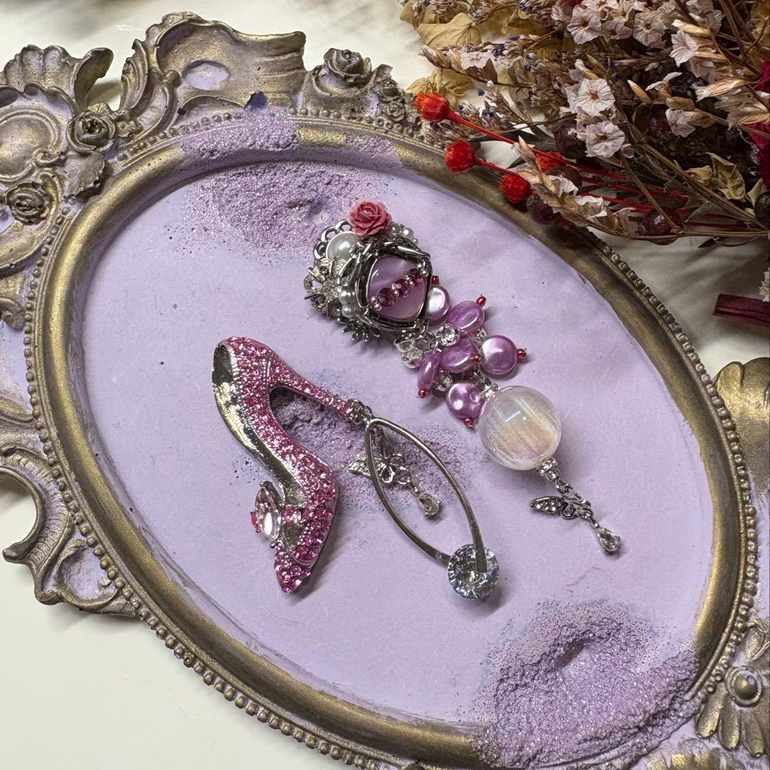 199 ブローチシリーズピンクビジュー付きヒール　ピアスorイヤリング