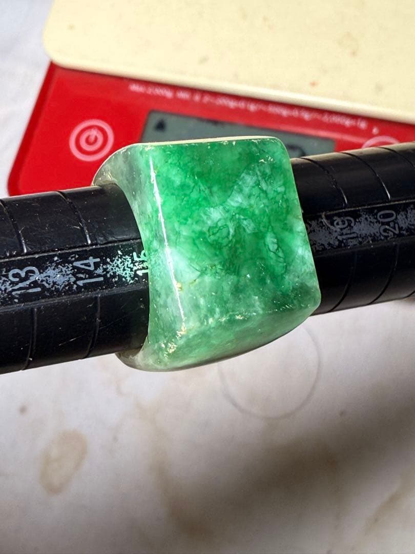 朝市　ミャンマー翡翠１６号指輪