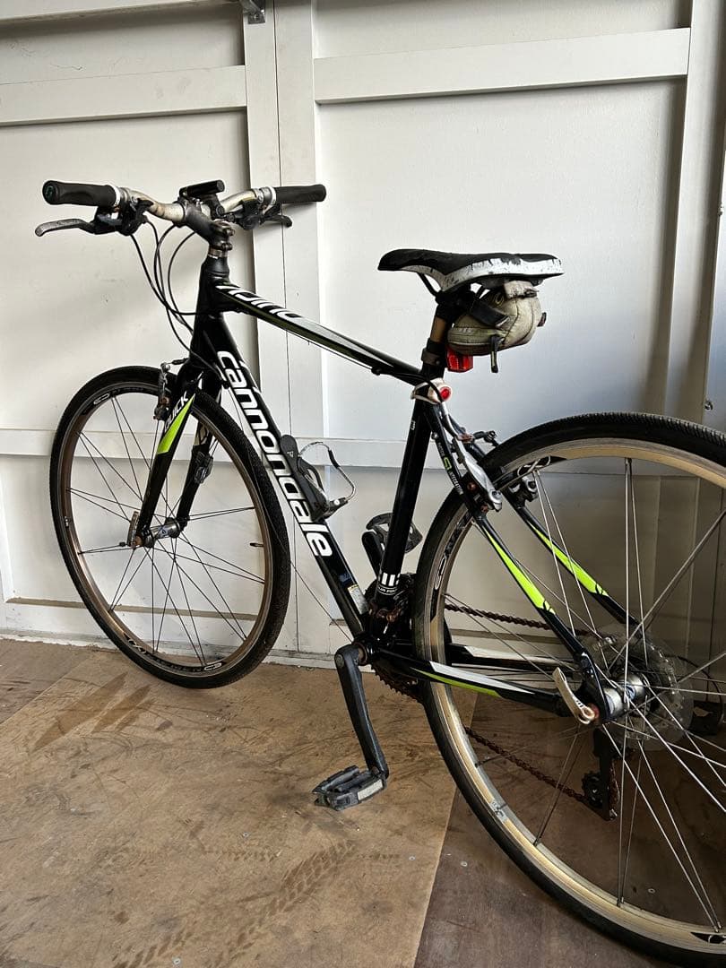 【有名メーカー】CANNONDALE クロスバイク SHIMANO 24変速