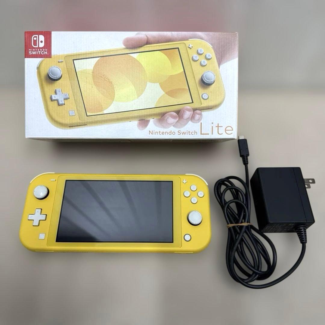 Nintendo Switchライト Yellow