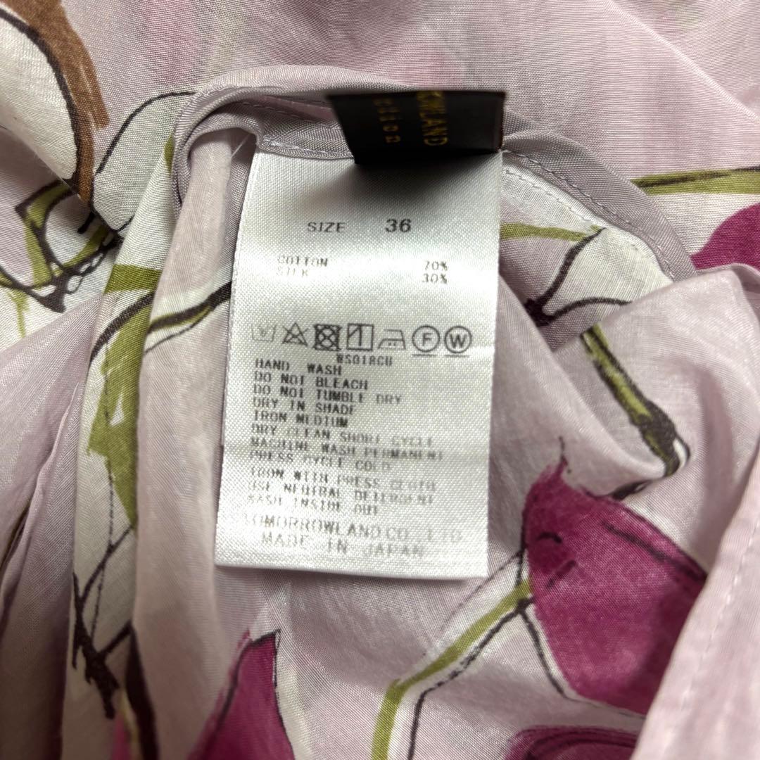 コットンシルクフラワープリント ブラウス　トゥモローランド