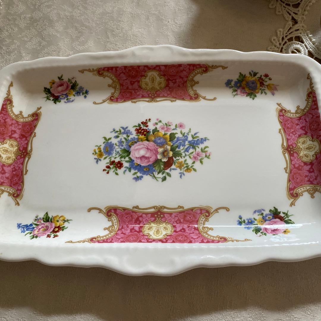 ロイヤルアルバートレディーカーライル カップ& ソーサーのセット